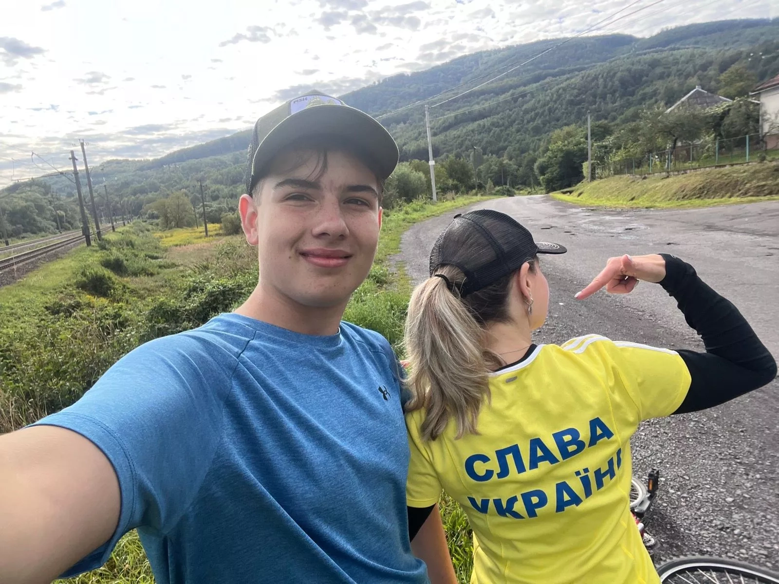 Партнери в русі