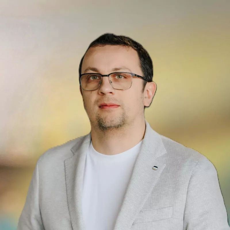 Артем Мірошніченко